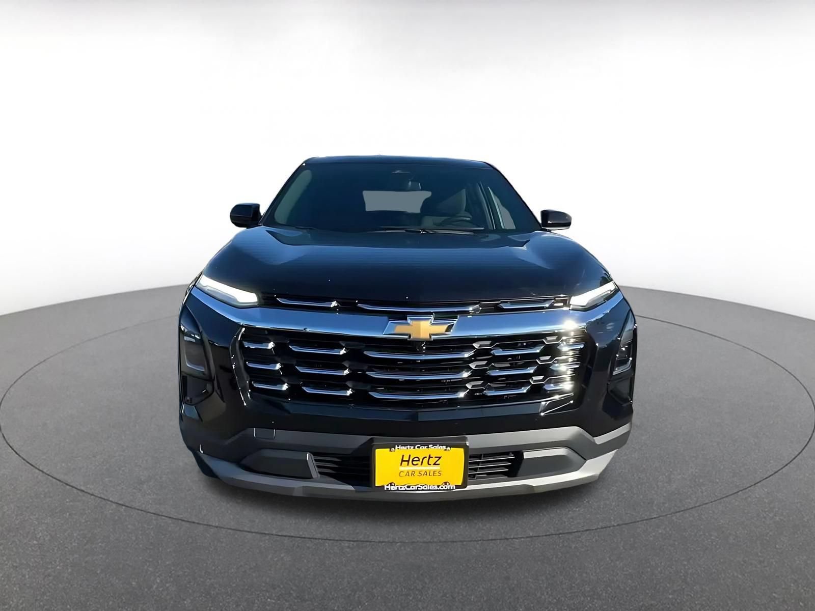 Used 2025 Chevrolet Equinox LT FWD image 4