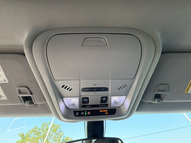 Used 2019 Chevrolet Equinox LT FWD image 26