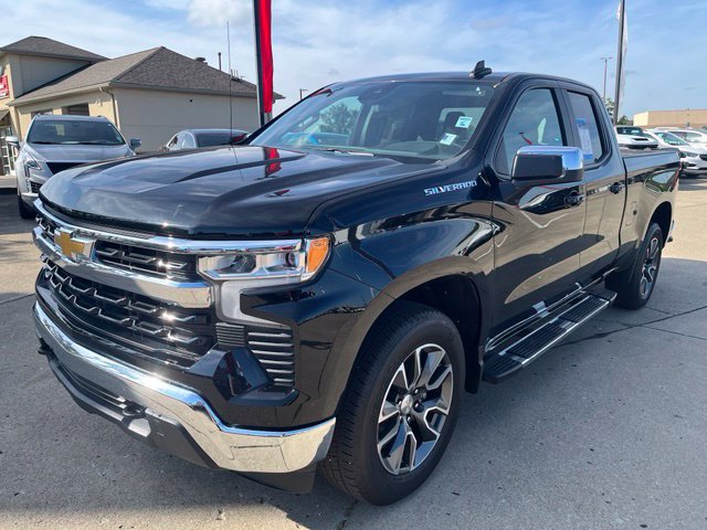 Certified 2024 Chevrolet Silverado 1500 LT AWD/4WD image 8