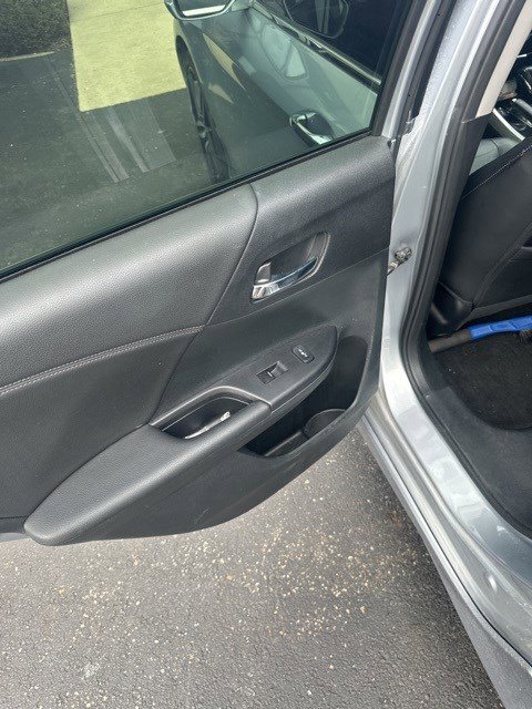 Used 2017 Honda Accord Touring image 10