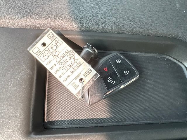 Used 2025 Chevrolet Silverado 2500 W/T w/ WT Convenience Package AWD/4WD image 6