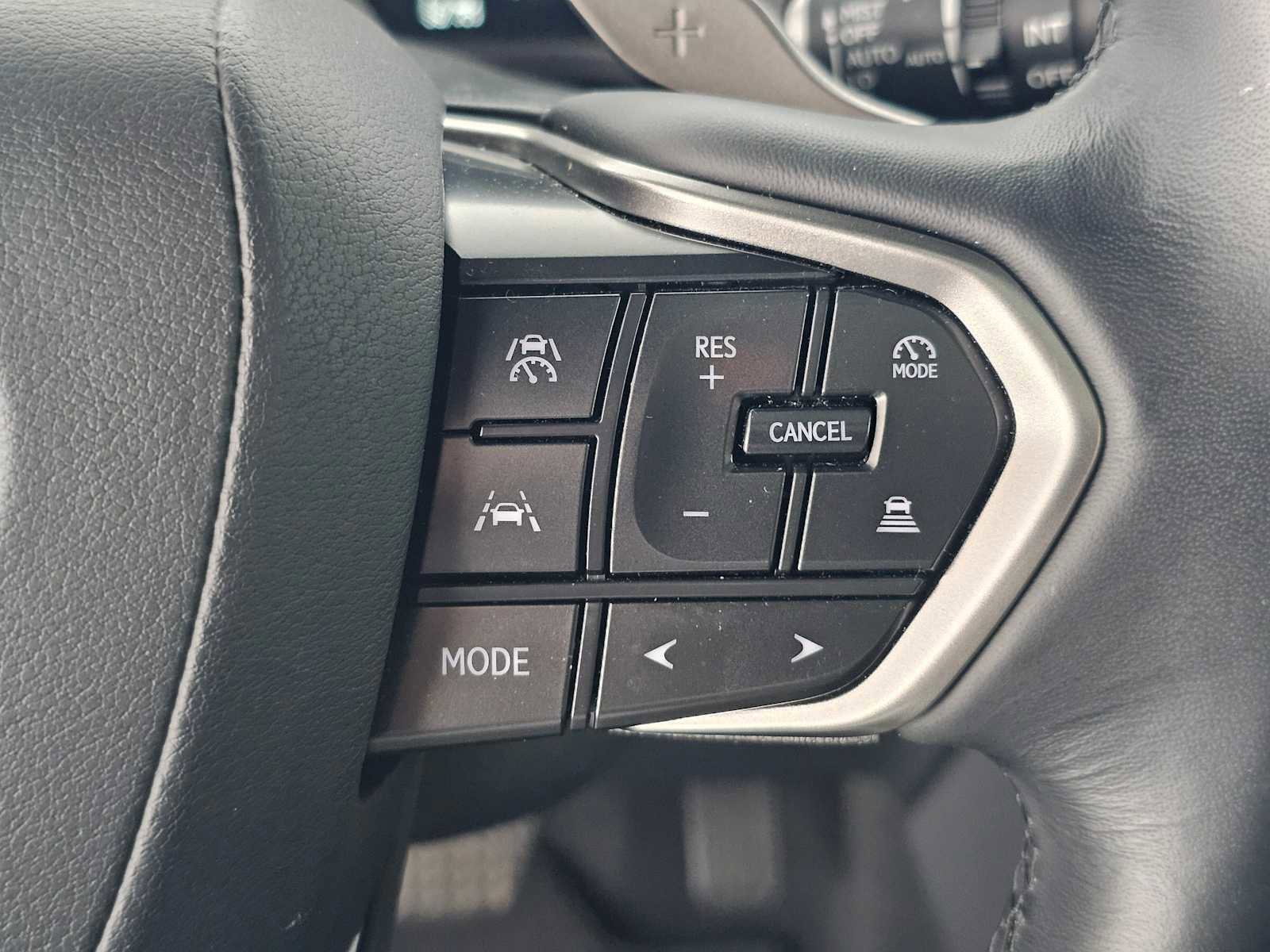 Used 2024 Lexus GX 550 w/ Accessory Package (2T) image 30