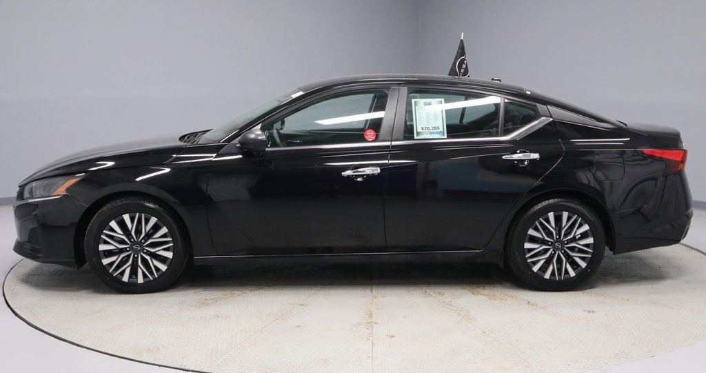 Certified 2024 Nissan Altima 2.5 SV image 7