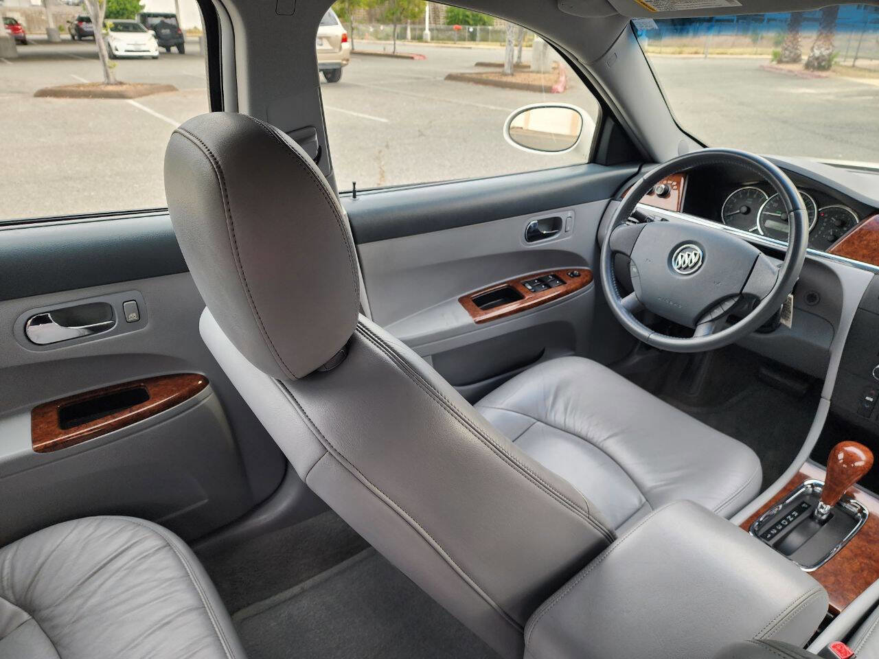 Used 2005 Buick LaCrosse CXS image 12