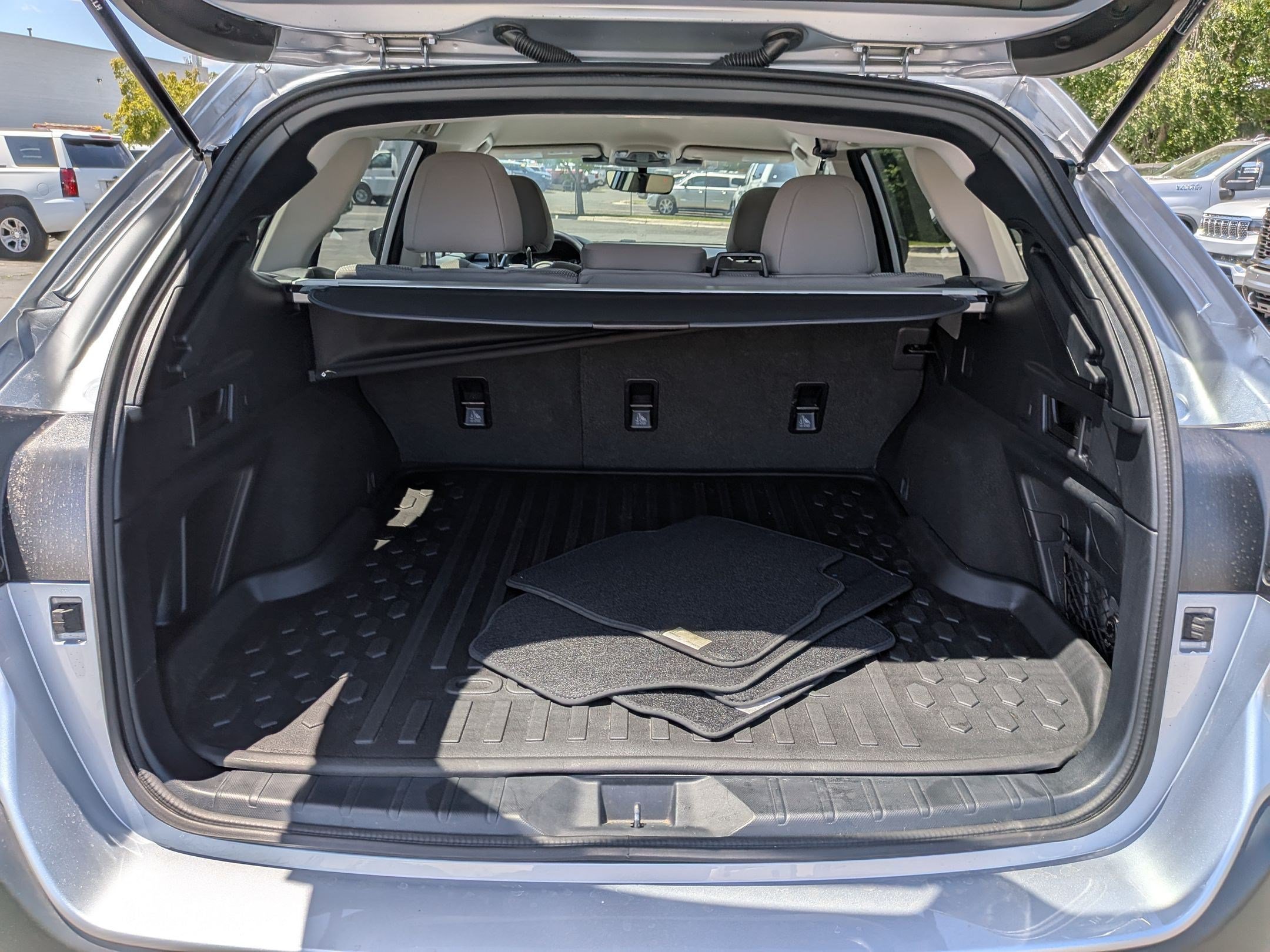 Used 2024 Subaru Outback Premium AWD/4WD image 31