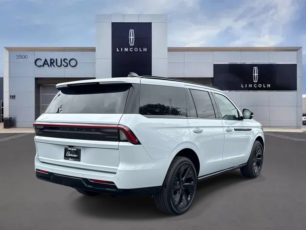 New 2025 Lincoln Navigator Reserve AWD/4WD image 3