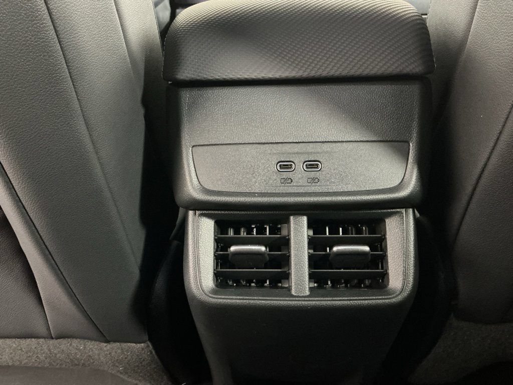 New 2027 Chevrolet Equinox LT w/ Convenience Package II AWD/4WD image 18