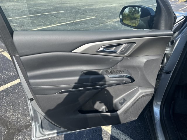 New 2025 Chevrolet Traverse LT w/ Sun and Wheel Package image 10