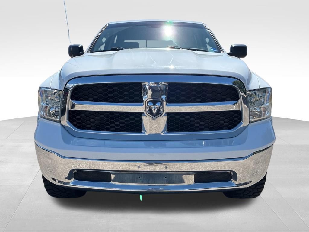 Used 2019 RAM 1500 Classic SLT AWD/4WD image 16