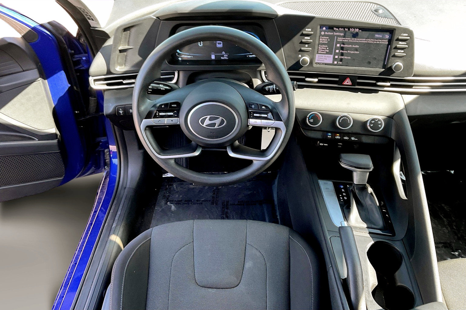 Used 2024 Hyundai Elantra SEL image 5