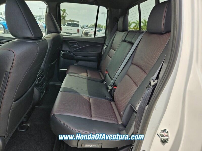 New 2025 Honda Ridgeline Black Edition image 8