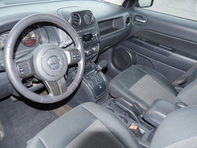 Used 2014 Jeep Patriot Latitude image 12