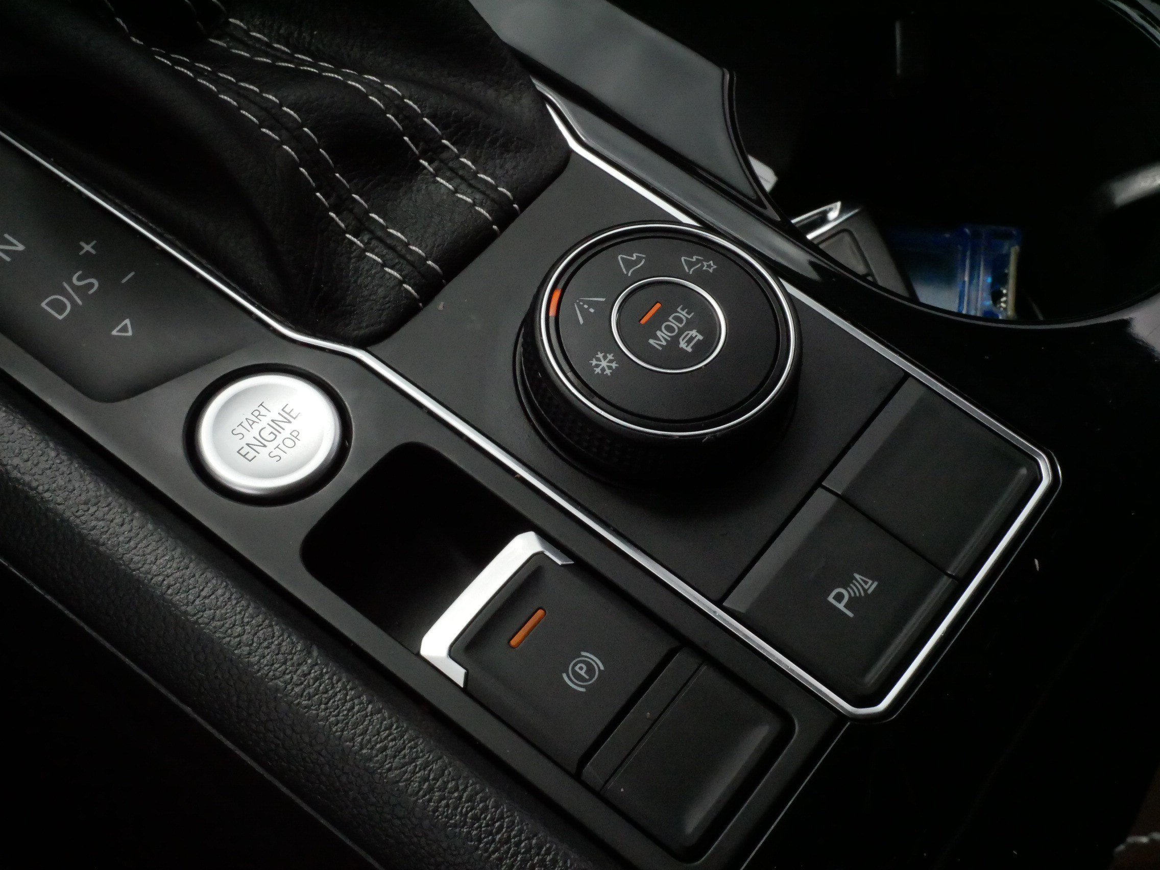 Certified 2023 Volkswagen Atlas SE AWD/4WD image 25