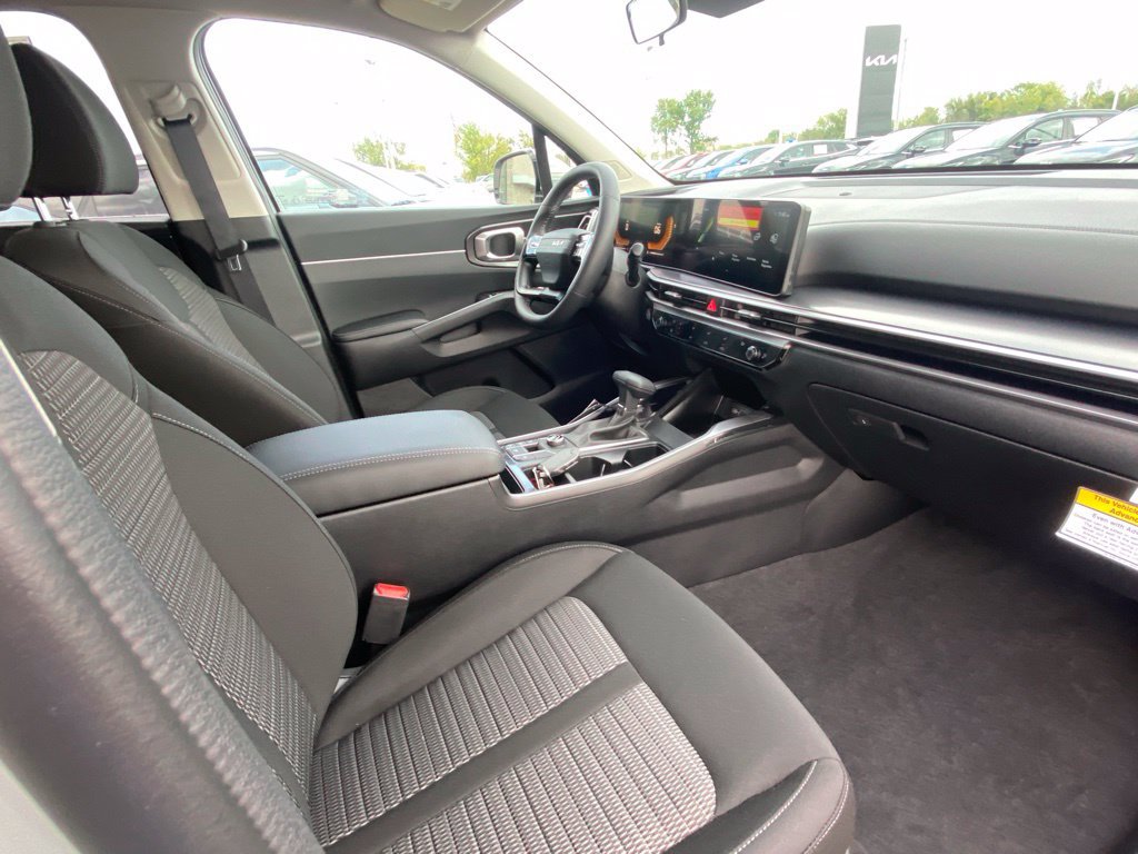 New 2026 Kia Sorento LX FWD image 26