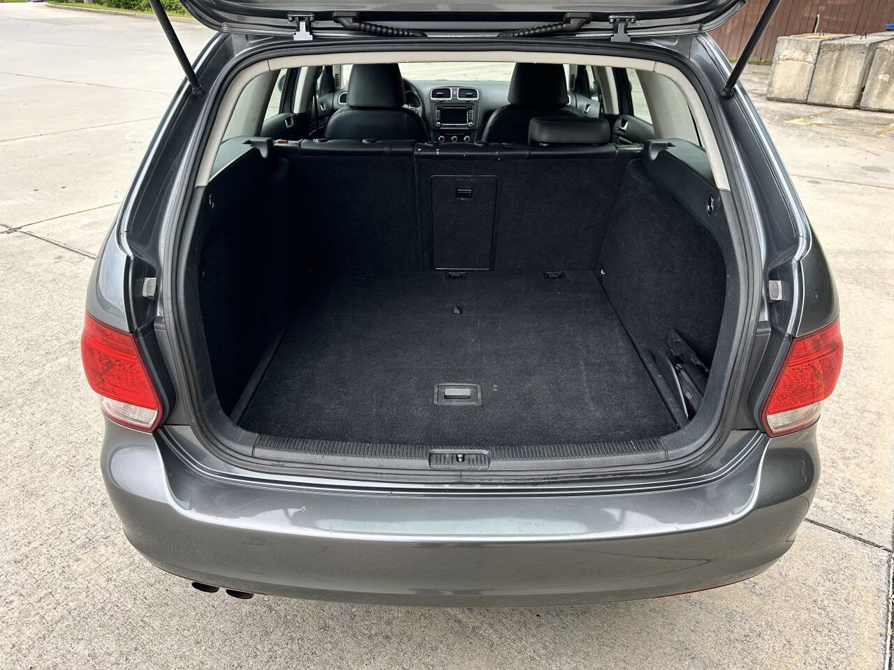 Used 2010 Volkswagen Jetta TDI image 18