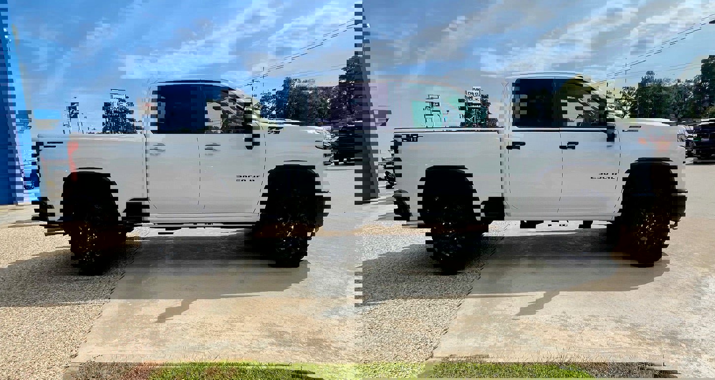 New 2026 Chevrolet Silverado 2500 LT w/ Trail Boss Package video 2