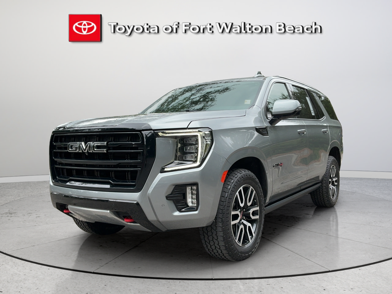 Used 2023 GMC Yukon AT4 w/ AT4 Premium Package AWD/4WD image 3