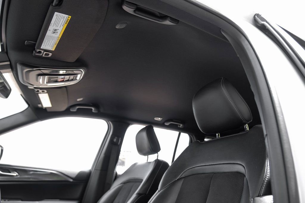 Used 2023 Jeep Grand Cherokee Altitude image 41