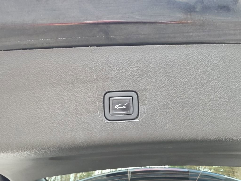 Certified 2024 Chevrolet Traverse LT w/ Midnight/Sport Edition image 32