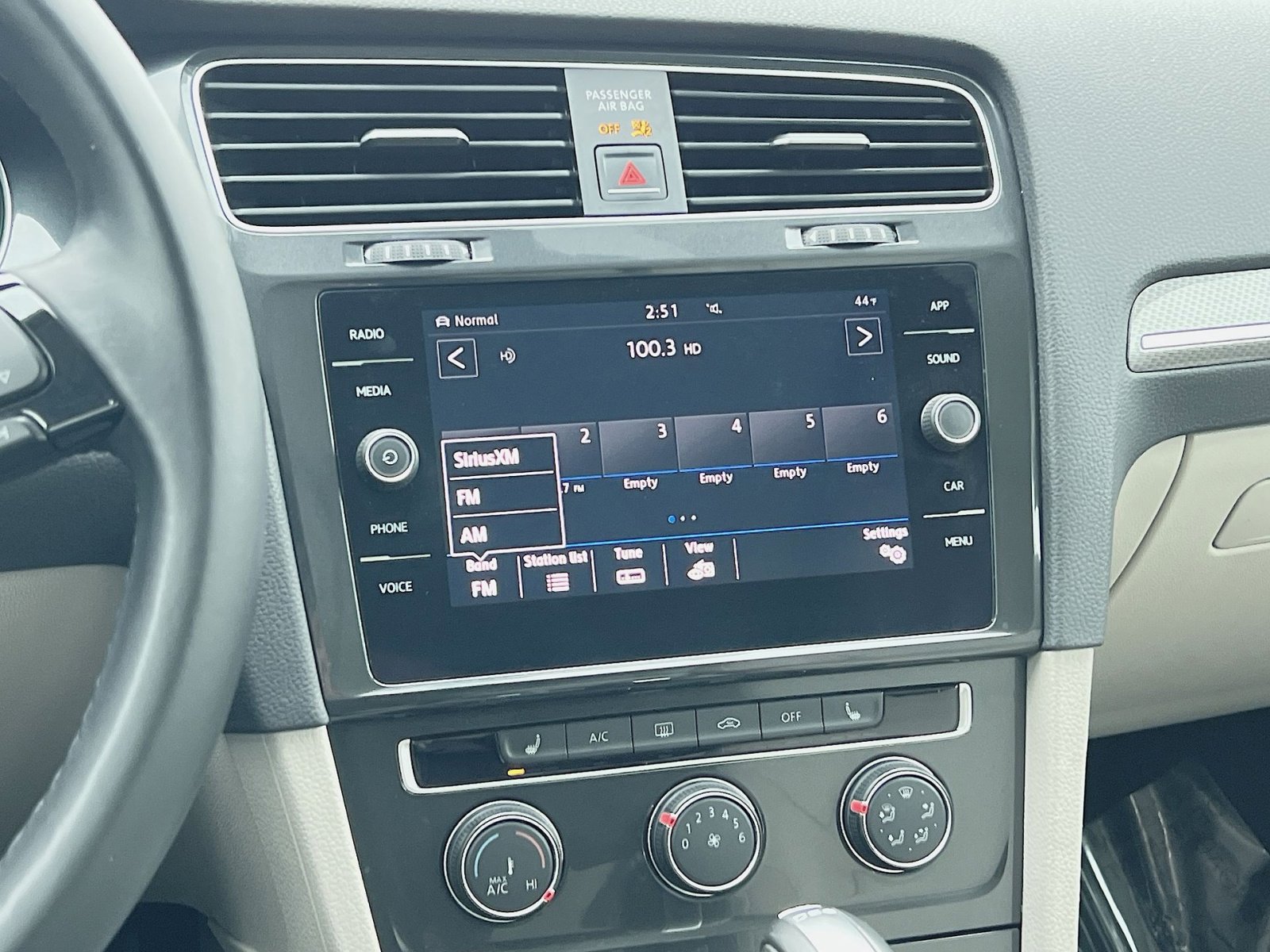 Used 2018 Volkswagen Golf Alltrack SE image 18