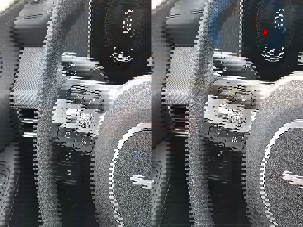 Certified 2025 Hyundai Sonata SE image 17