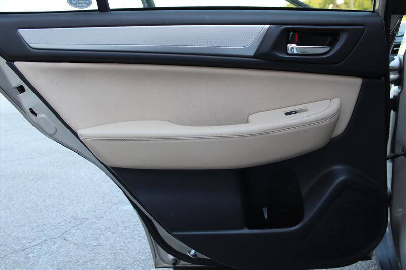 Used 2019 Subaru Outback 2.5i Premium AWD/4WD image 23