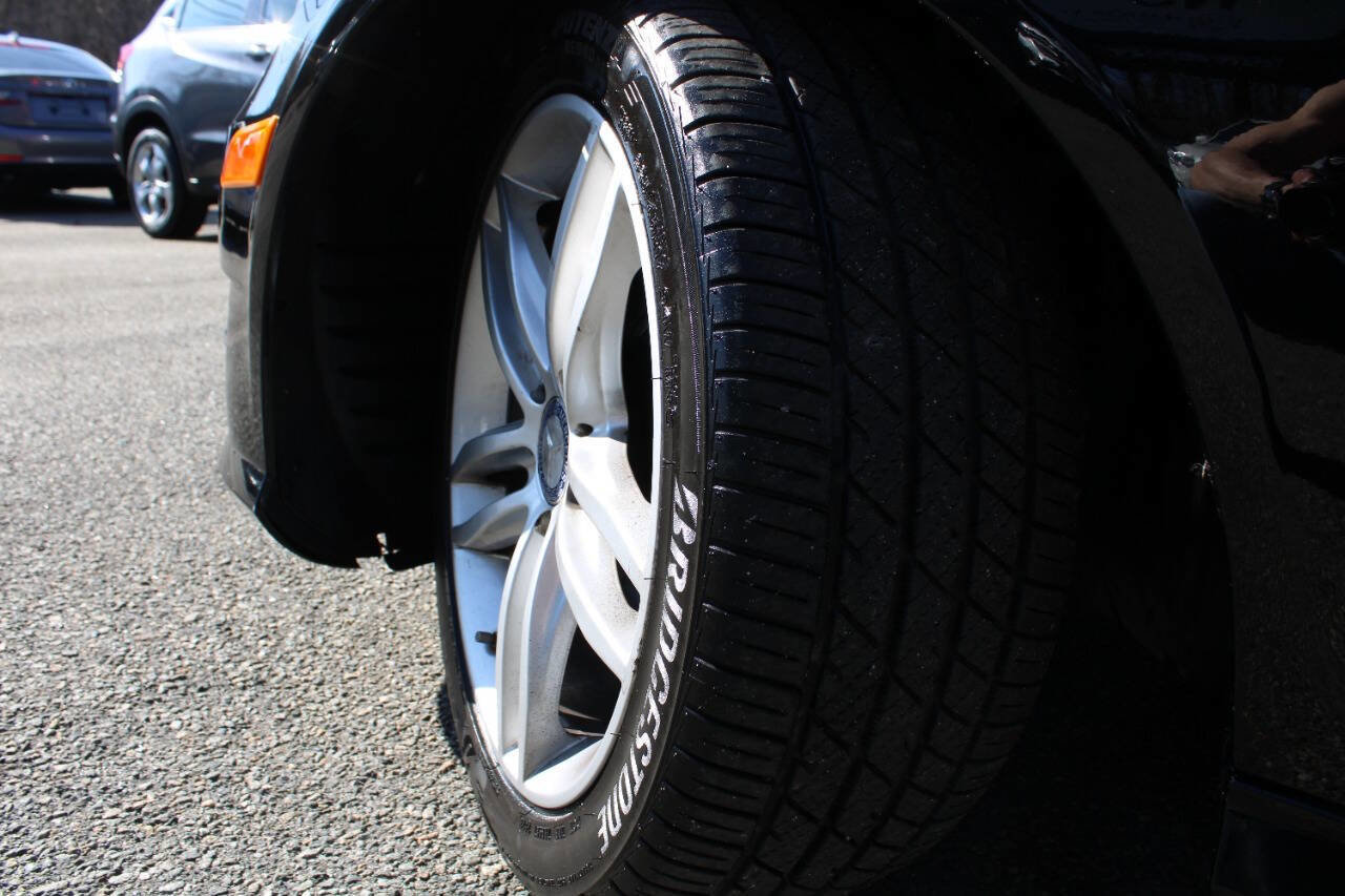 Used 2013 Mercedes-Benz C 250 Sedan image 19