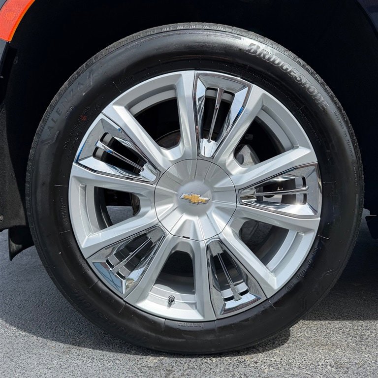 Used 2023 Chevrolet Tahoe High Country AWD/4WD image 14