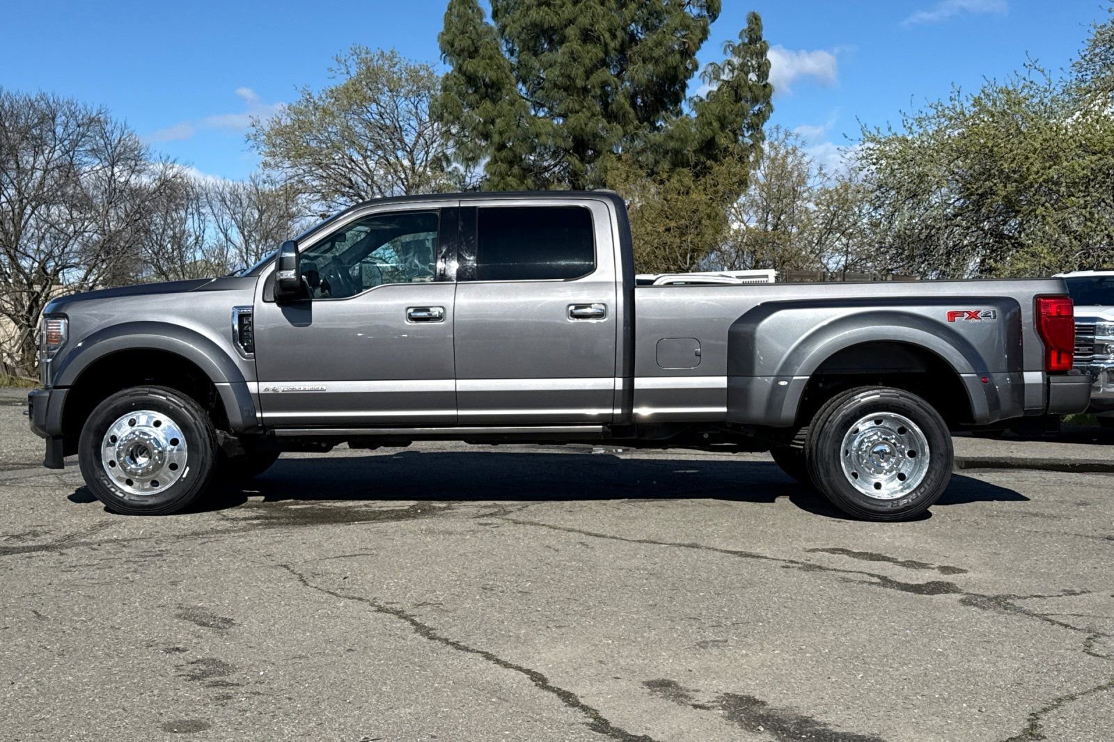 Certified 2021 Ford F450 Platinum w/ FX4 Off-Road Package image 7
