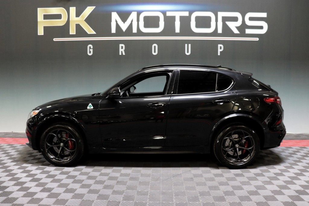 Used 2022 Alfa Romeo Stelvio Quadrifoglio w/ Active Assist Plus Package AWD/4WD image 3