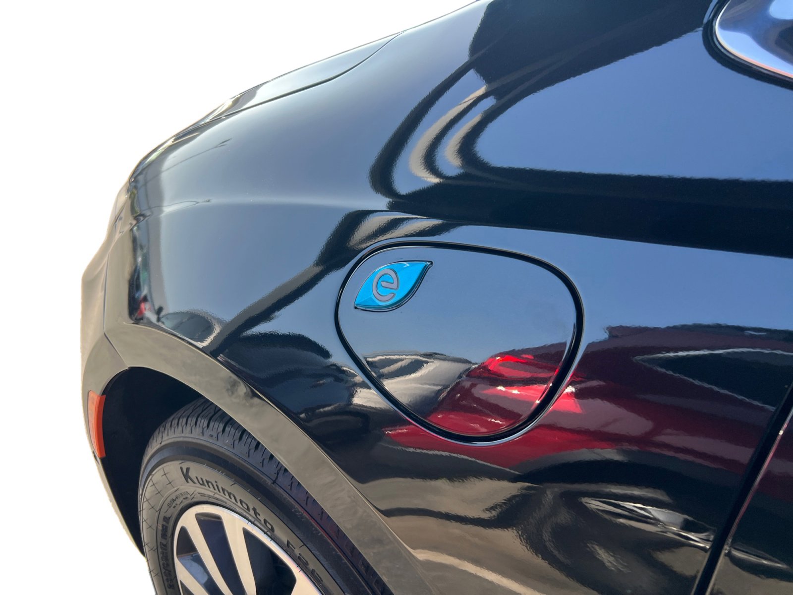 Used 2022 Chrysler Pacifica Limited w/ Uconnect Theater Family Group image 15