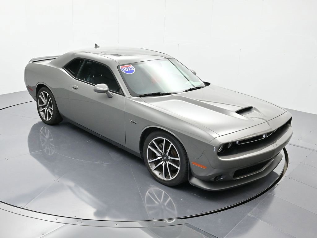 Used 2023 Dodge Challenger R/T image 32
