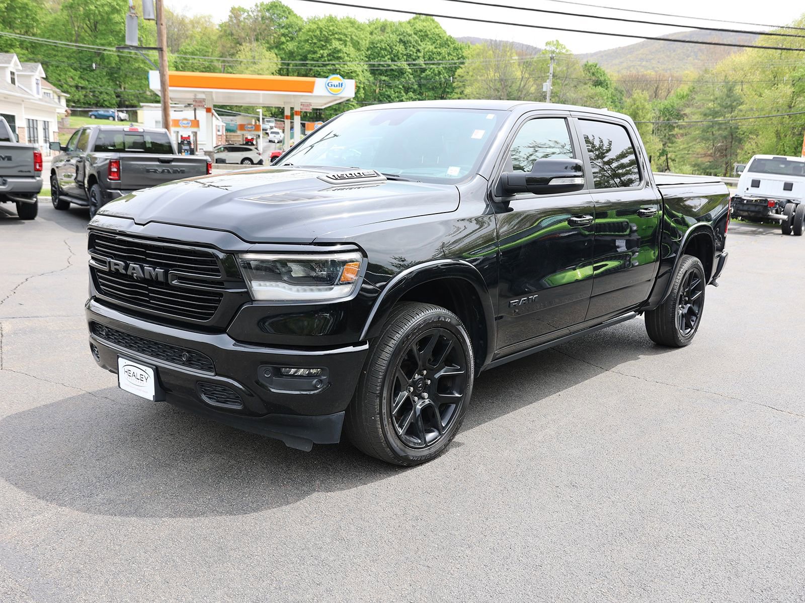 Used 2021 RAM 1500 Laramie AWD/4WD image 3