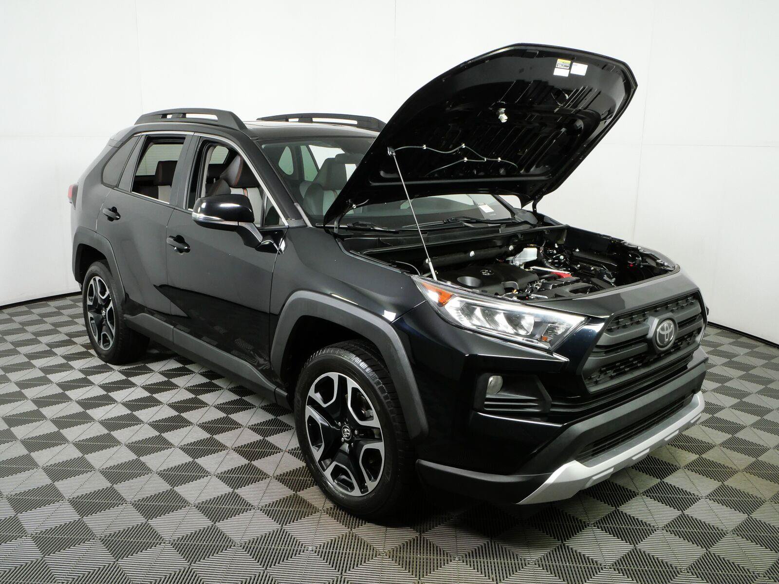 Used 2019 Toyota RAV4 Adventure w/ Cold Weather Package AWD/4WD image 34
