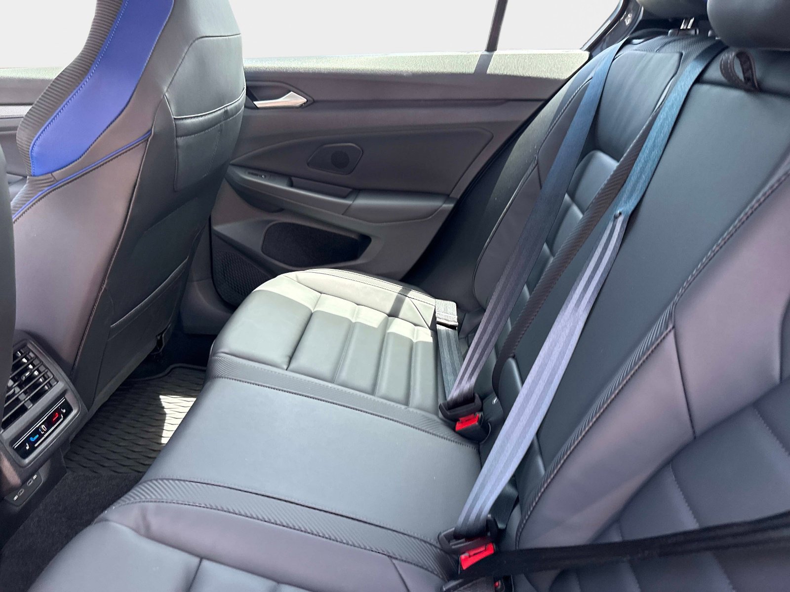 Used 2026 Volkswagen Golf AWD/4WD image 14