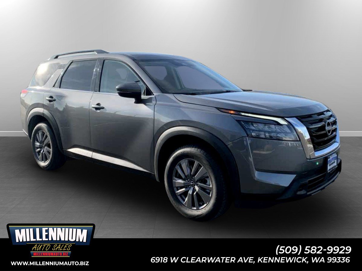 Used 2024 Nissan Pathfinder SV FWD image 1