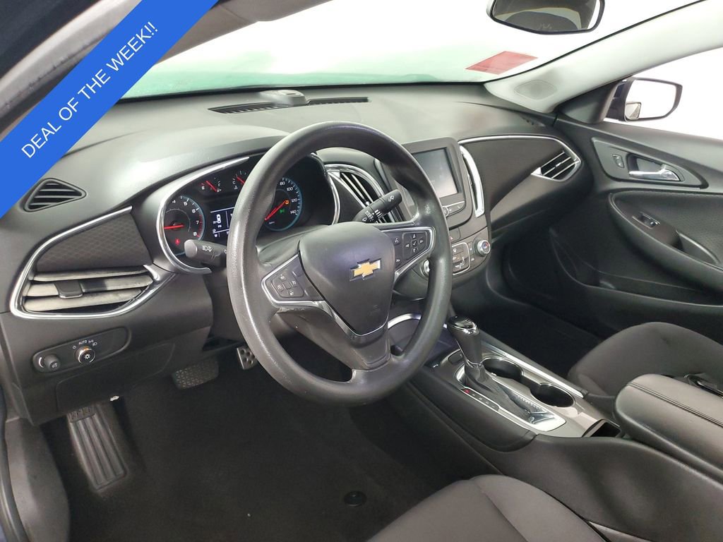 Used 2017 Chevrolet Malibu LT image 11