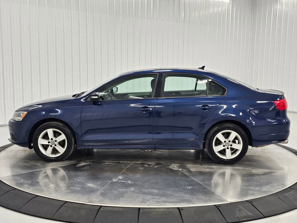 Used 2011 Volkswagen Jetta TDI image 2