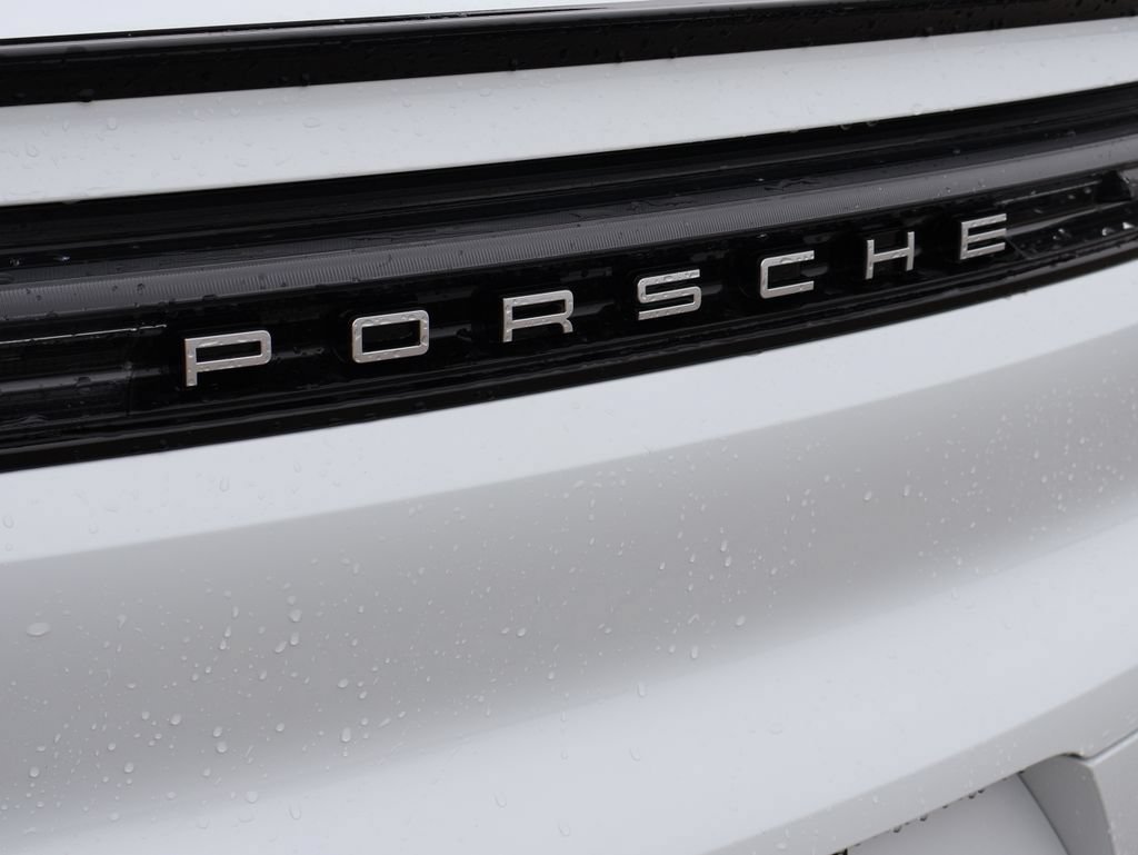 New 2026 Porsche Cayenne E-Hybrid Coupe AWD/4WD image 6