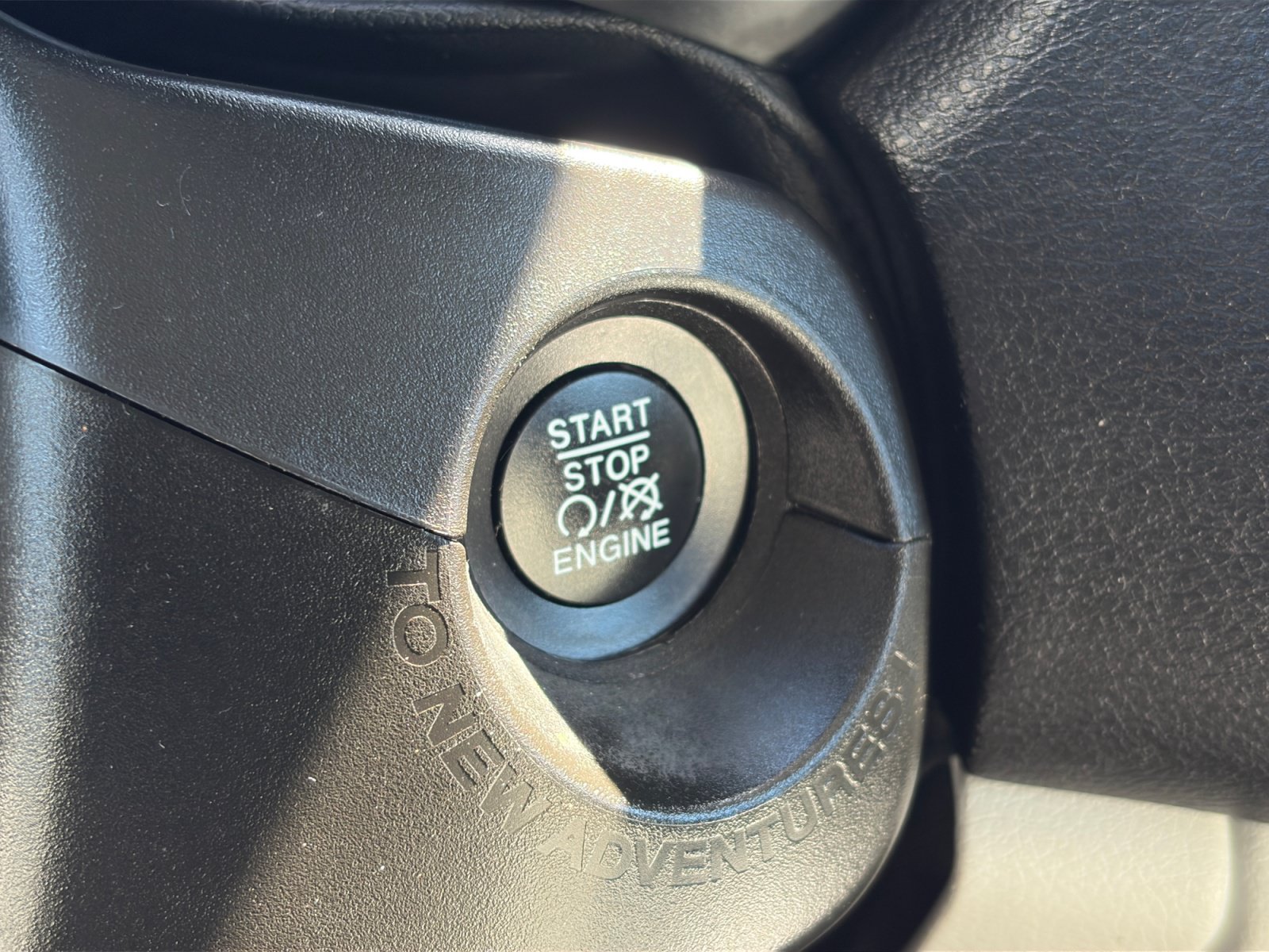 Used 2022 Jeep Renegade Latitude w/ Convenience Group AWD/4WD image 21