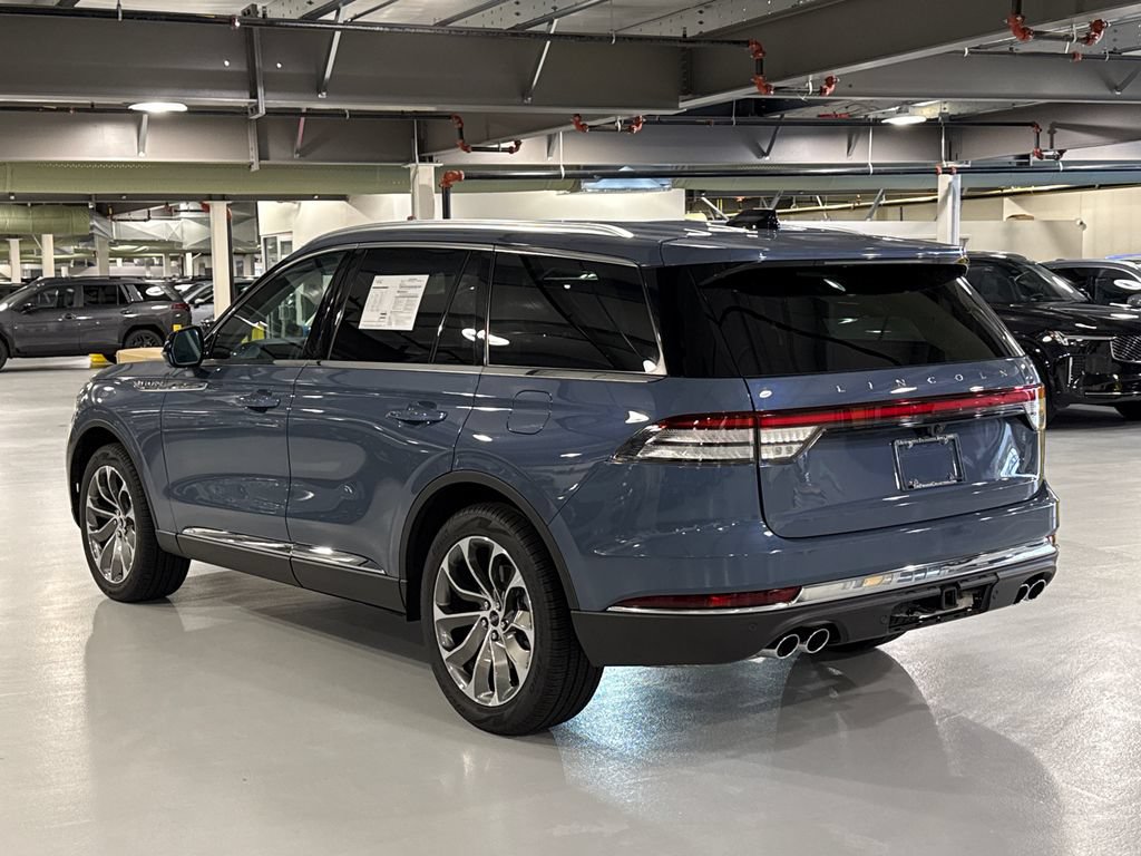 Used 2026 Lincoln Aviator Reserve w/ Illumination Package AWD/4WD image 4