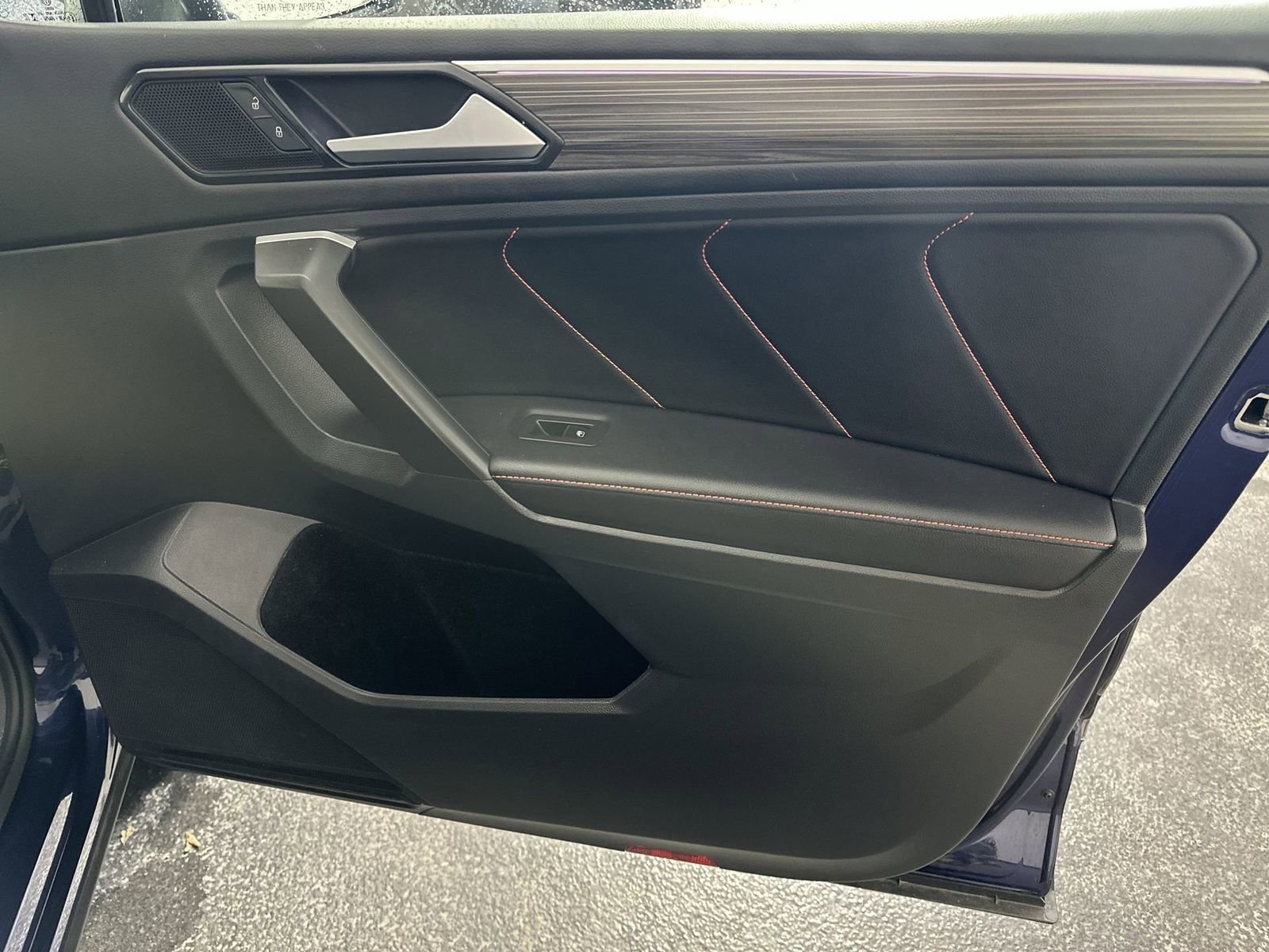 Used 2024 Volkswagen Tiguan Wolfsburg Edition image 32