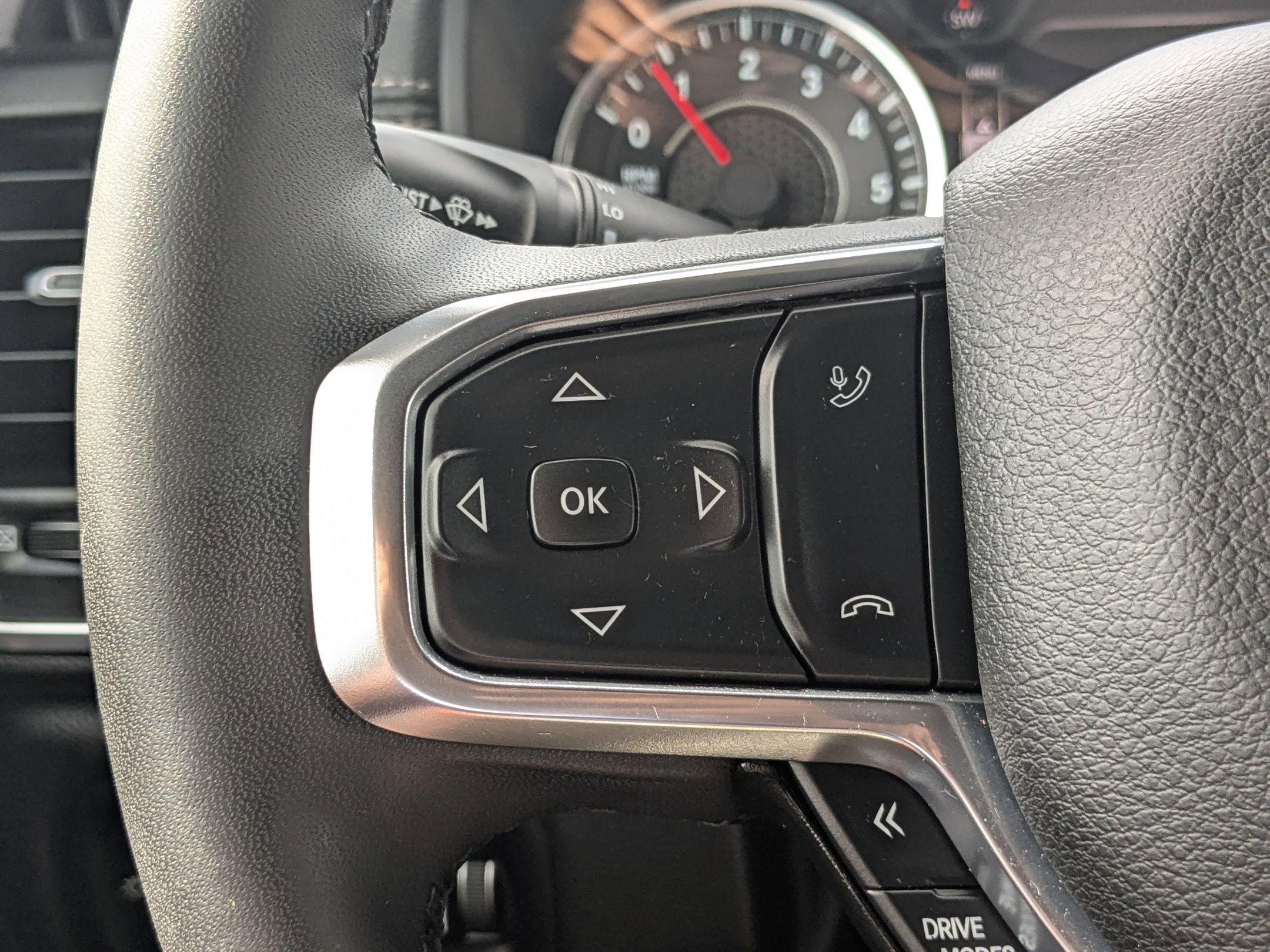Used 2025 RAM 1500 Laramie image 21