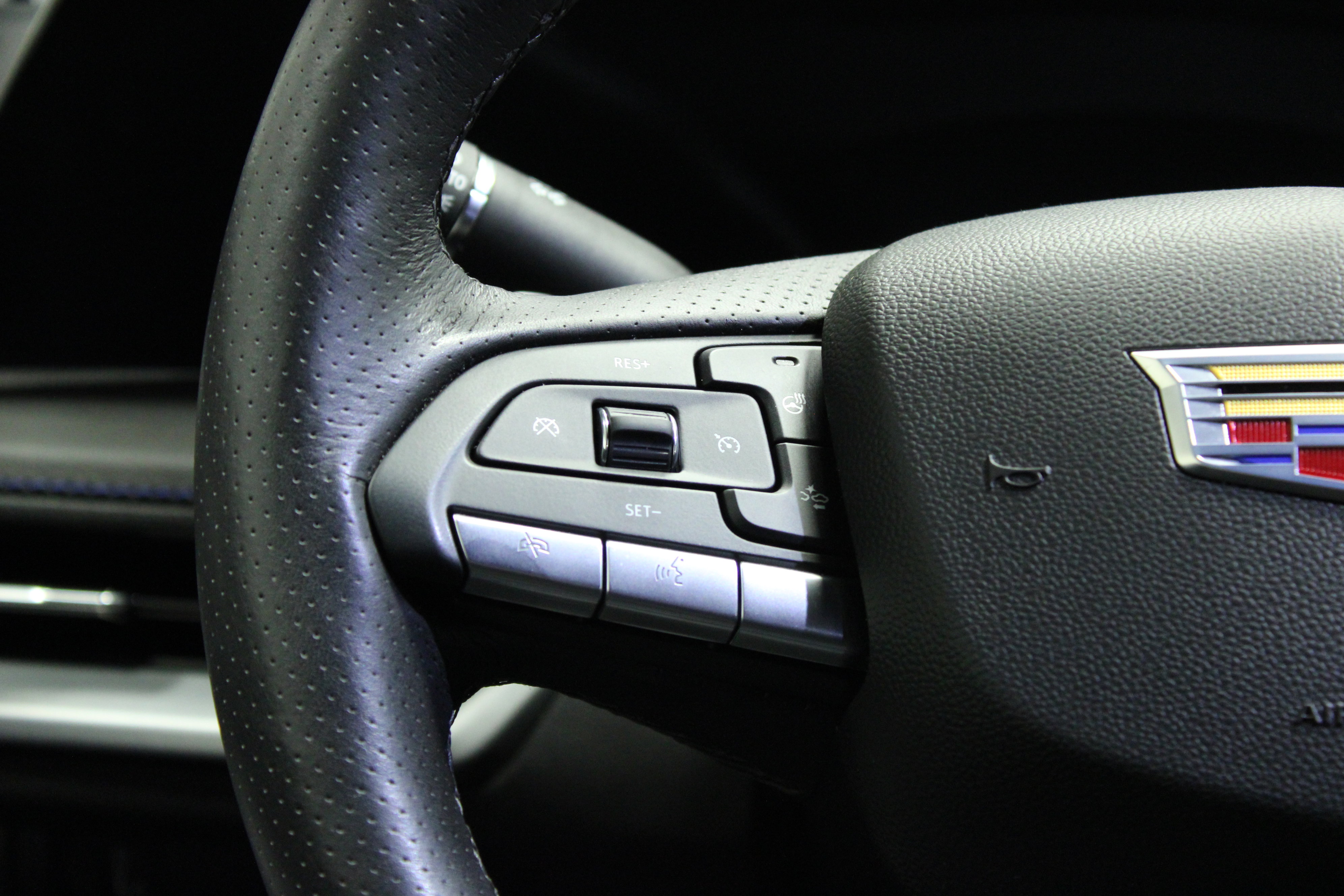 Used 2025 Cadillac XT4 Sport image 22