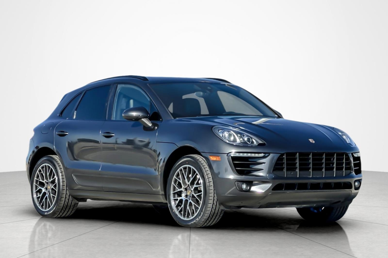 Used 2018 Porsche Macan S image 7