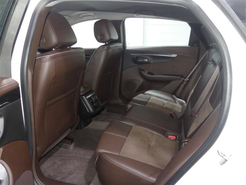 Used 2015 Chevrolet Impala LT w/ Convenience Package FWD image 27