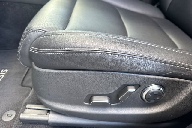 Used 2025 Genesis GV70 2.5T image 13