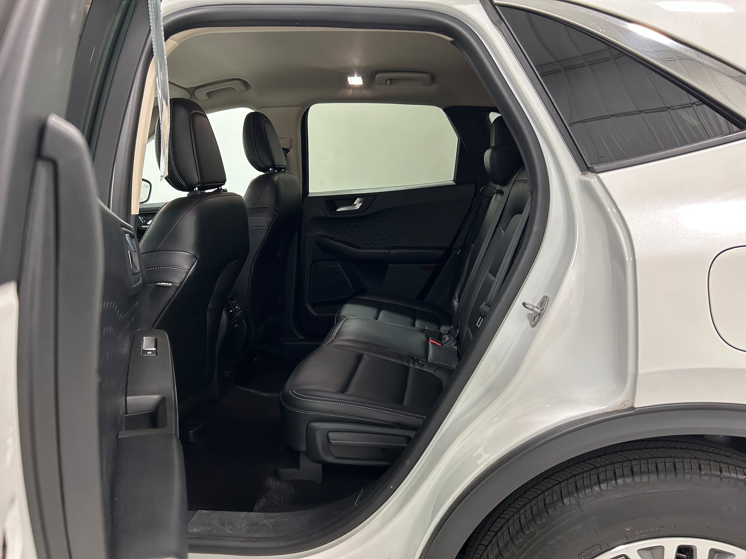 Used 2020 Ford Escape SEL AWD/4WD image 27