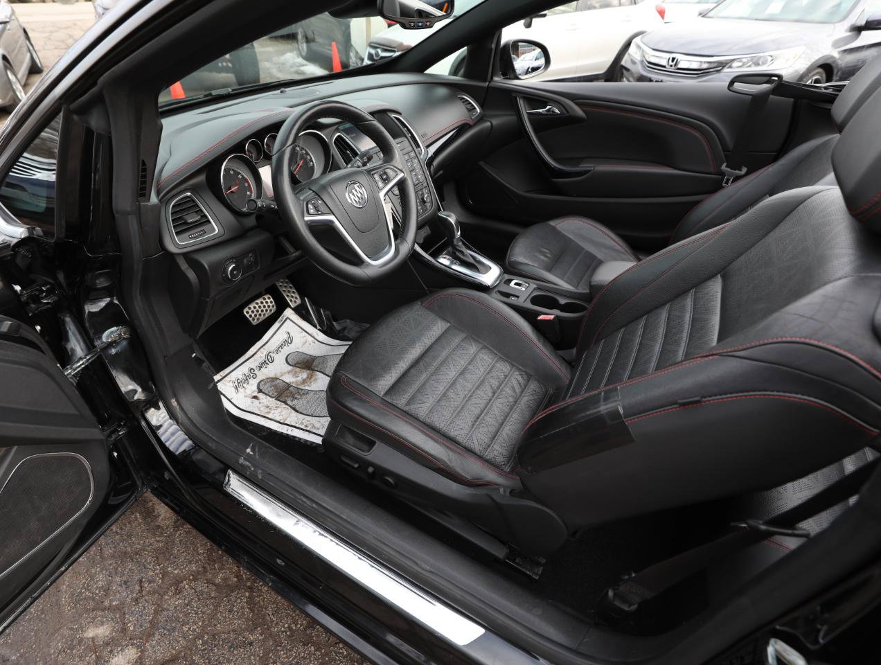 Used 2018 Buick Cascada Sport Touring w/ Dark Effects Package FWD image 17