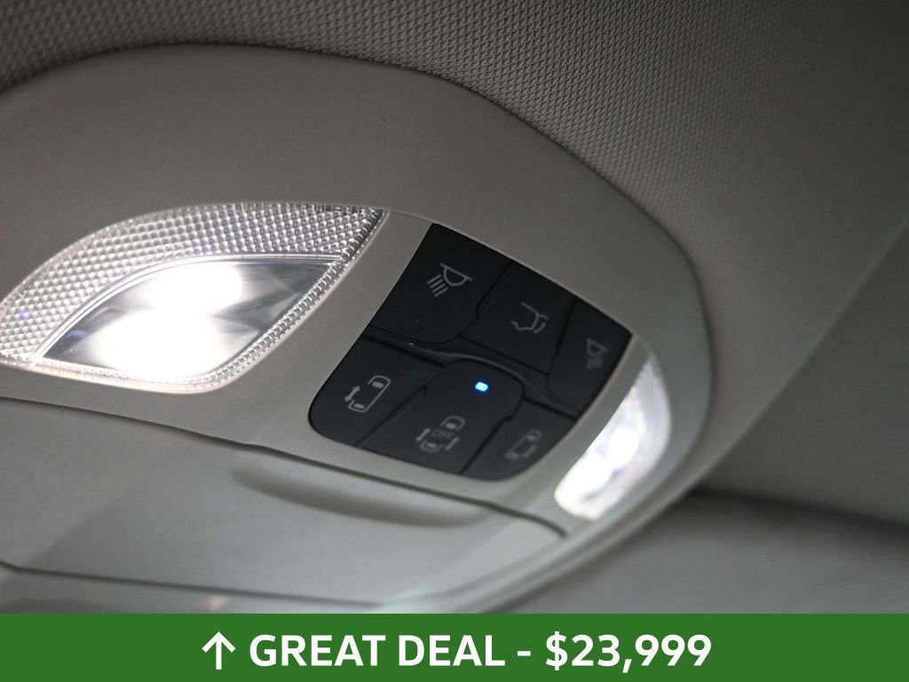 Used 2023 Chrysler Pacifica Touring-L image 31